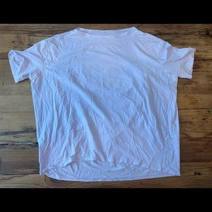 Lululemon Back in Action Short Sleeve T-Shirt lavender size 10.